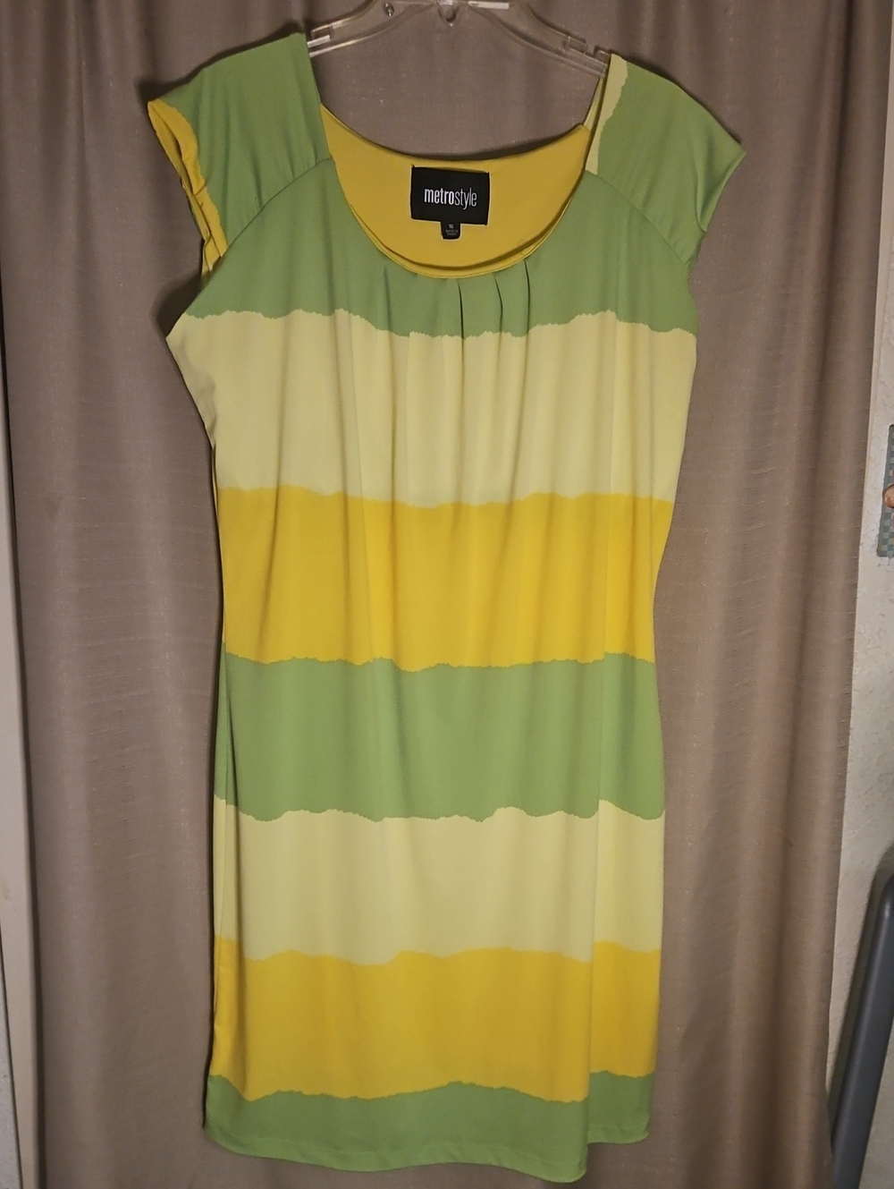 EUC MetroStyle Shift Dress